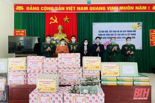 Sở Văn hóa, Thể thao và Du lịch thăm, tặng quà cán bộ, chiến sỹ Đồn biên phòng cửa khẩu Quốc tế Na Mèo
