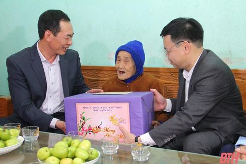Phó Bí thư Tỉnh ủy Trịnh Tuấn Sinh viếng Nghĩa trang liệt sỹ Quốc tế Đồng Tâm; kiểm tra tình hình sản xuất và đời sống Nhân dân huyện Bá Thước
