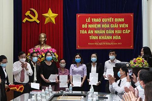 Bổ nhiệm 49 hòa giải viên tòa án nhân dân 2 cấp tỉnh Khánh Hòa