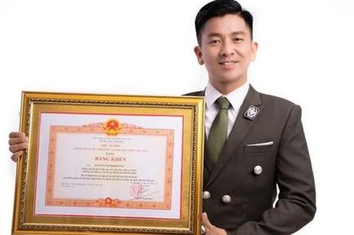 Ảo thuật gia đầu tiên nhận bằng khen của Thủ tướng Chính phủ