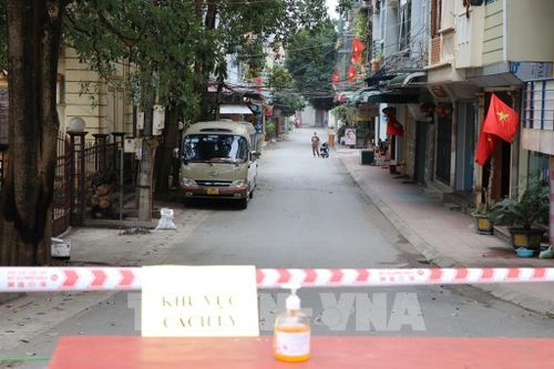 Hai bệnh nhân COVID-19 ở Hòa Bình từng đến sân golf, khách sạn, dự liên hoan