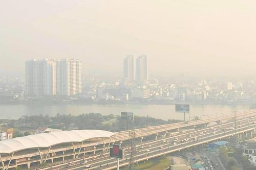 Sáng nay sương mù dày đặc bao phủ TP.HCM