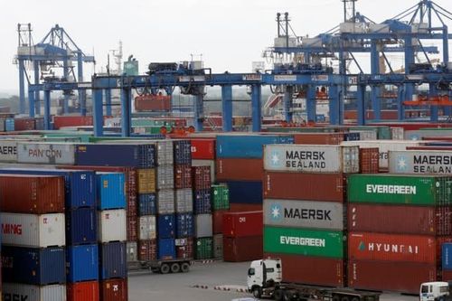 Việt Nam xuất siêu 1,3 tỷ USD tháng đầu năm 2021