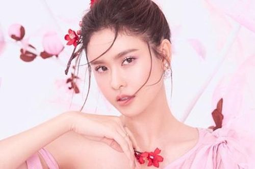 Con trai Trương Quỳnh Anh chững chạc bên mẹ