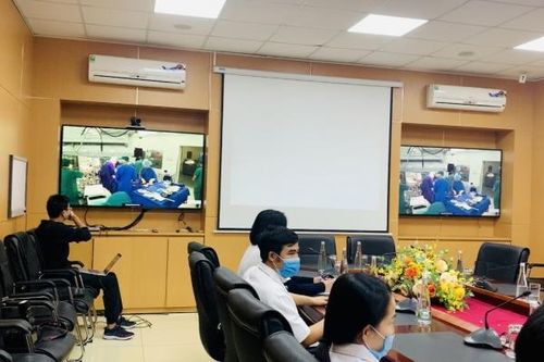Từ Hà Nội, qua y tế từ xa, chuyên gia BV Việt Đức giúp tuyến dưới cứu bệnh nhân vỡ tim nguy kịch