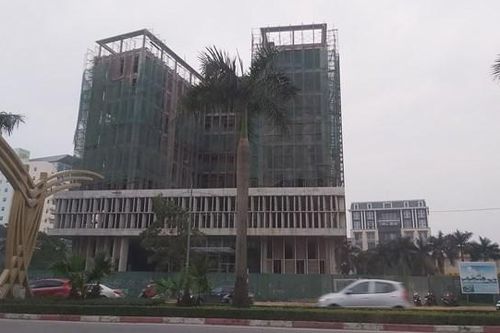 Khởi tố và bắt tạm giam 2 đối tượng liên quan tới vụ rơi vận thăng làm 3 người chết