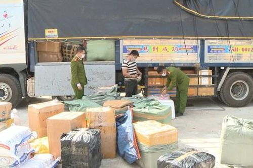Phát hiện xe ô tô chở gần 900kg nội tạng động vật không rõ nguồn gốc