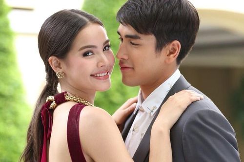 Chuyện tình 11 năm của nam thần 'Lừa đểu gặp lừa đảo'