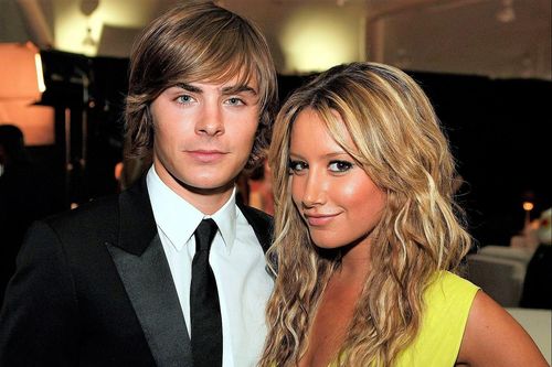 Diễn viên Ashley Tisdale từng xấu hổ vì sửa mũi