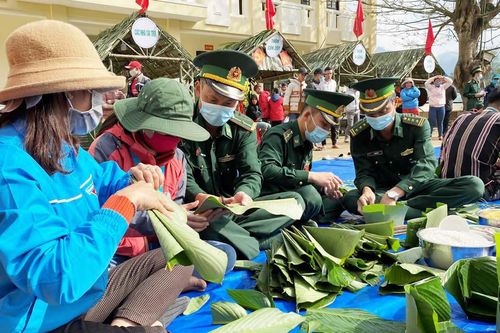 Tết biên cương