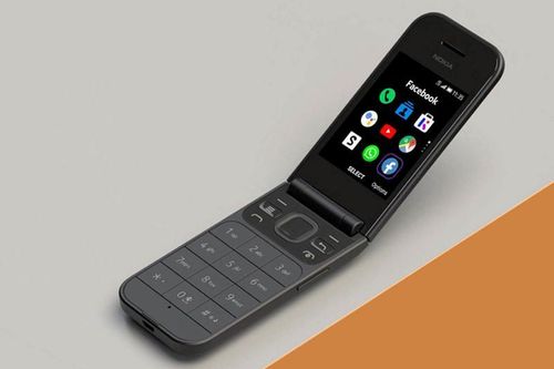 Quên smartphone 'khủng' đi, Nokia 2720 nắp gập hiệu quả hơn nhiều