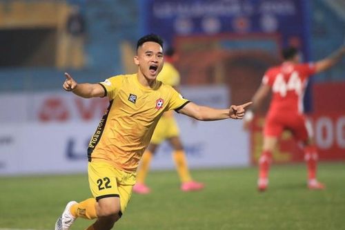 Tiền vệ Nguyễn Phú Nguyên (Hải Phòng): Màn 'lột xác' ngoạn mục