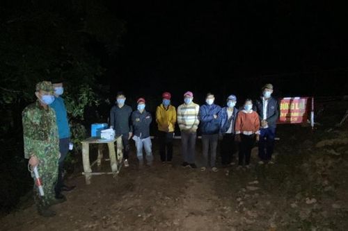 Điện Biên: Ngăn chặn, tạm giữ 8 người Lào tìm cách vượt biên trái phép