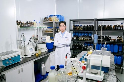 Bất ngờ với chiếc khẩu trang y tế diệt được 99% virus đầu tiên trên thế giới sáng chế bởi chàng trai Việt 8x