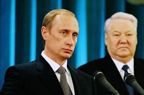 Động thái bất ngờ của Tổng thống Putin đáp lại những người chỉ trích ông Yeltsin