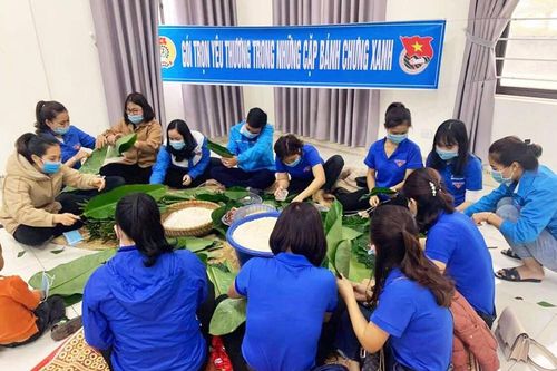 Tuổi trẻ Nghệ An gói bánh chưng nghĩa tình, mang Tết ấm áp đến với trẻ khó khăn