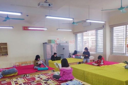 Dòng tin nhắn cảm động trong khu cách ly của học trò Hà Nội