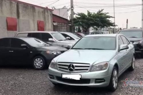 Sát Tết: Xe sang cũ đời sâu giá ngang xe cỏ, ế vẫn hoàn ế