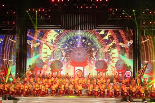 Chương trình nghệ thuật mừng Đại hội Đảng: Tôn vinh hào khí non sông