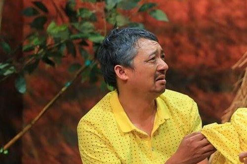 'Đại gia' khóc ròng: Thất bát show, phải trả tiền cọc như đi trả nợ