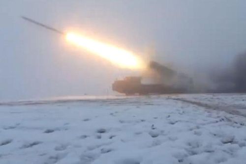 Kiev bắt đầu điều nhiều hệ thống tên lửa phóng tới Donbass