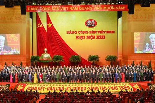 Mong Trung ương quan tâm đào tạo nâng cao trình độ cán bộ nữ, tạo điều kiện để phụ nữ phát triển