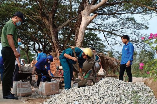 Phú Tân: Ấm tình Tết quân - dân