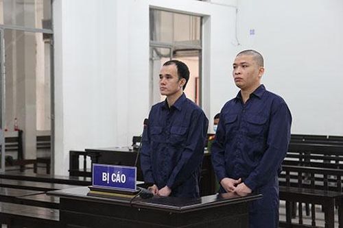 Vác hung khí đi đòi tiền đánh bạc đưa nhầm