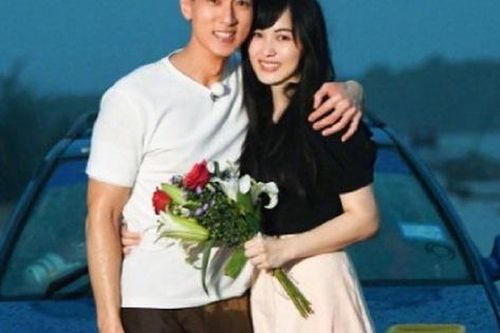 Ngô Tôn kỷ niệm 25 năm yêu vợ