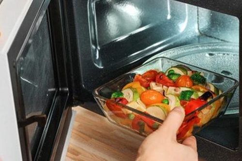 6 công dụng bất ngờ của lò vi sóng