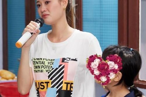 Hoa hậu Khánh Vân ghé thăm ngôi nhà bảo vệ trẻ em bị xâm hại tình dục những ngày cận Tết