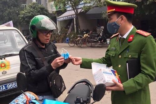 Phạt 29 người không đeo khẩu trang 47 triệu đồng