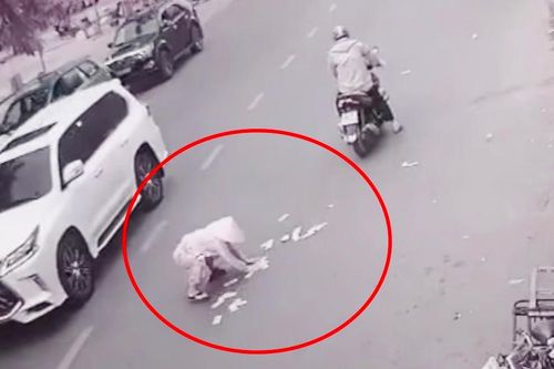 Cô gái rơi tiền ở TP.HCM nhận được 36 triệu đồng
