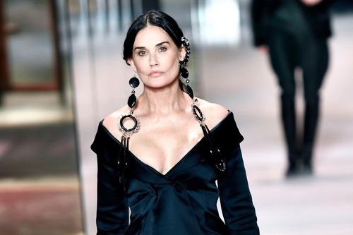 Demi Moore nói về gương mặt khác lạ