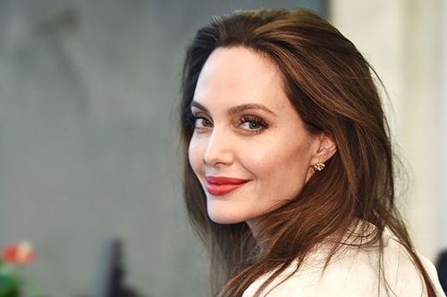 Phim có Anglelina Jolie đóng được ấn định ngày phát hành