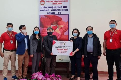 Tặng Hải Dương và Quảng Ninh hàng hóa trị giá hơn 330 triệu đồng chống dịch