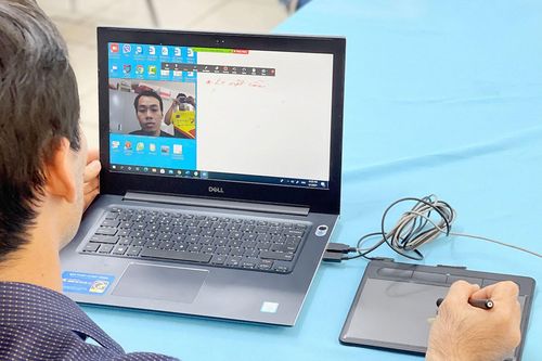 Không gián đoạn học tập vì dịch