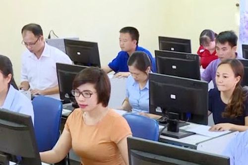 Chính thức bỏ chứng chỉ tin học, ngoại ngữ cho giáo viên từ tháng 3/2021