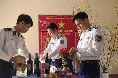 Tết đến sớm với chiến sĩ cảnh sát biển ở đảo Lý Sơn
