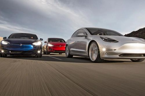 Lợi nhuận của Tesla không đến từ bán xe điện?