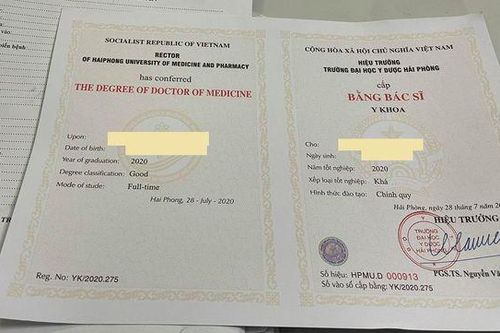 Phá đường dây làm bằng giả, phát hiện nhiều bằng bác sỹ, sư phạm đã in tên