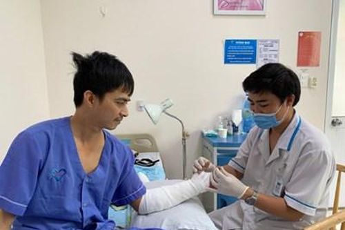Phẫu thuật nối thành công cẳng tay và ngón tay bị đứt lìa
