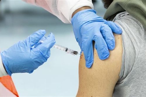 Mỹ sẽ chuyển trực tiếp vắcxin ngừa COVID-19 đến các hiệu thuốc