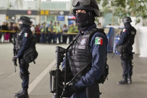 Mexico bắt giữ 12 cảnh sát liên quan tới vụ thảm sát 19 người