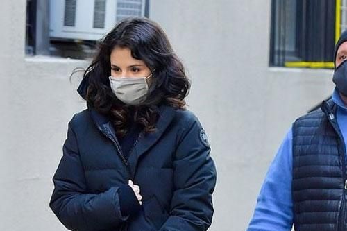 Selena Gomez xinh đẹp đầy sức sống khi tái xuất với dự án phim hài