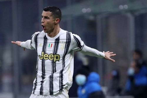 Ronaldo tự tặng quà sinh nhật, giúp Juventus thắng ngược Inter