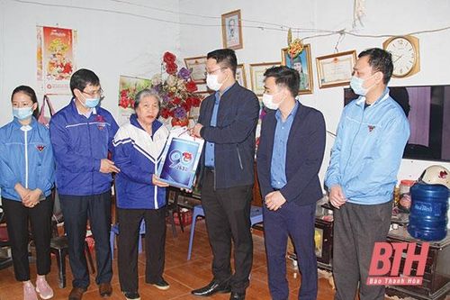 Mang tết yêu thương đến với mọi nhà
