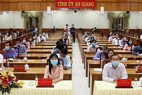 Hội nghị báo cáo viên trung ương tháng 1-2021, tuyên truyền kết quả Đại hội đại biểu toàn quốc lần thứ XIII của Đảng