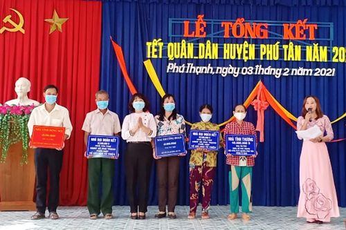 Phú Tân tổng kết Tết quân – dân năm 2021