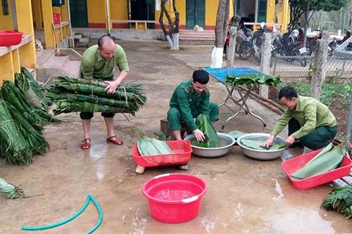 Lực lượng vũ trang tỉnh chung tay lo tết cho người nghèo